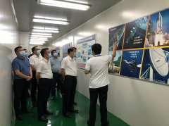 <b><font color='#0000FF'>东莞市委书记肖亚非一行参观考察成都黄杰农业生态工程有限公司半导体</font></b>